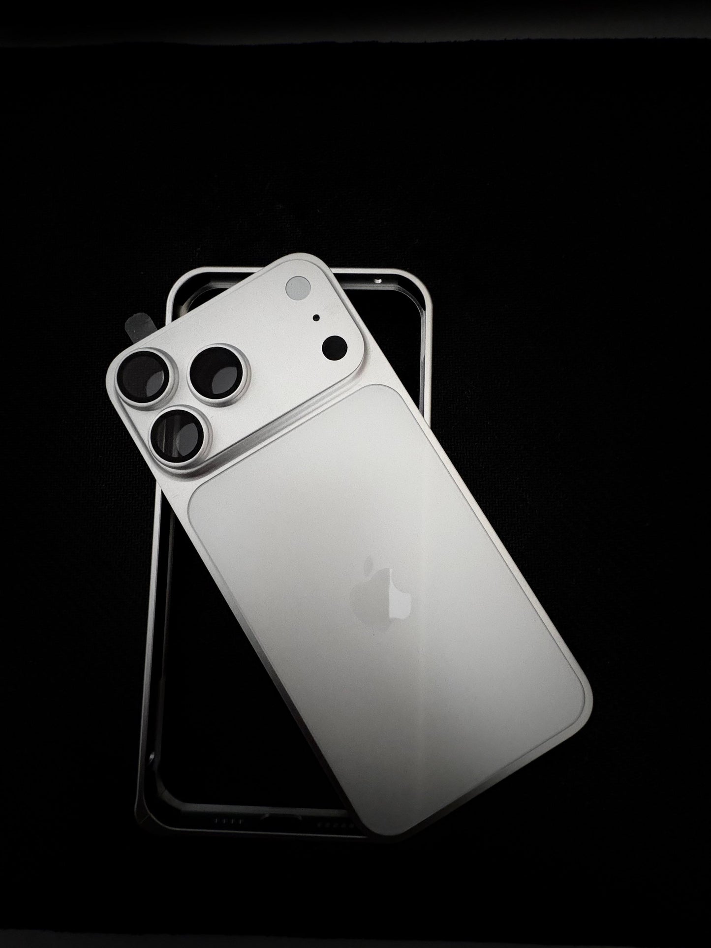 iPhone 15 Pro Max AG Matte Magnetic Case – Anti-Fingerprint Slim Shockproof Eco-Friendly Protective Cover